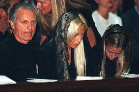 gianni versace funeral pictures|how did versace get killed.